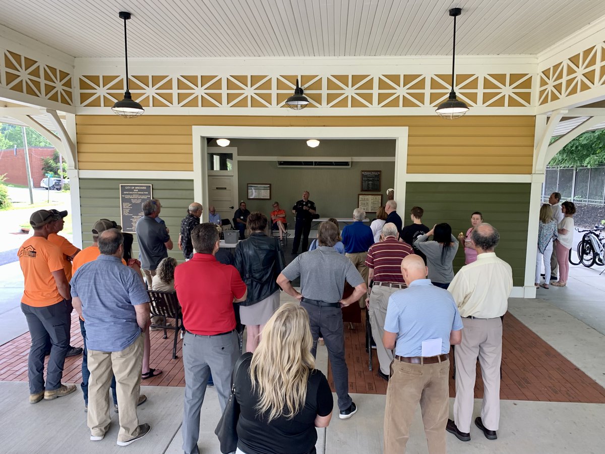 BrevardChamber's tweet photo. Attendees at this week's Coffee Connections got to hear from Chief of Police Tom Jordan about building relationships between the police &amp; local businesses. Thanks to First Victory for sponsoring, Brevard Rotary for providing space &amp; @fmm_brevard for the pastries &amp; coffee! https://t.co/QiZahkjK7V