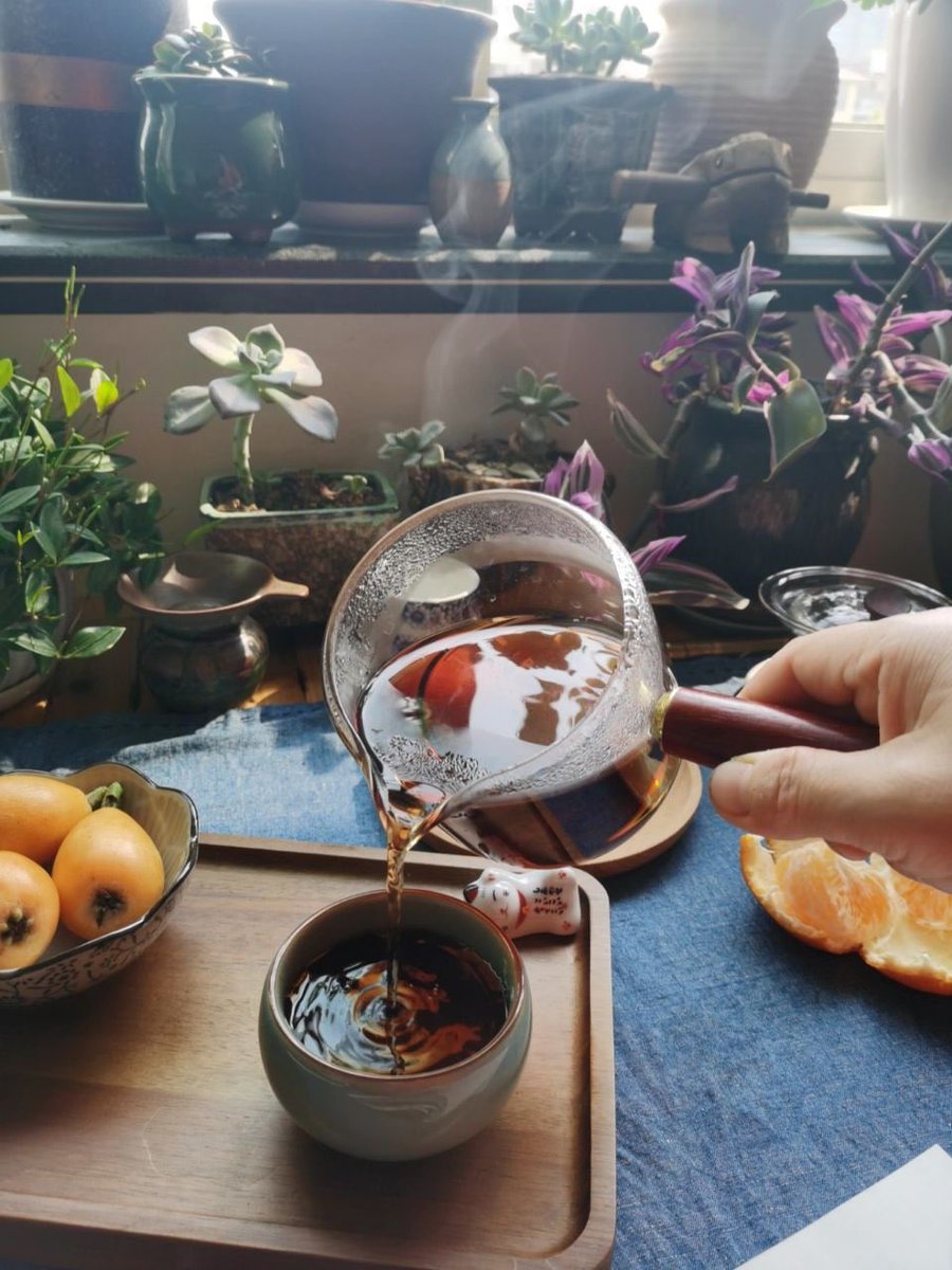 fx7765's tweet photo. 可以来一起品茶
#品茶 #茶几 #喝茶 #休闲 #素材 #朋友圈 https://t.co/uIA6oPwvbH