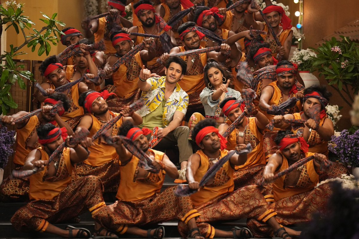 MukhiSree's tweet photo. Amazing action! Crazy comedy! Music that makes you groove! Watch #SarkaruVaariPaataOnPrime now! 😍✨ @PrimeVideoIN https://t.co/6agdnMQYyT