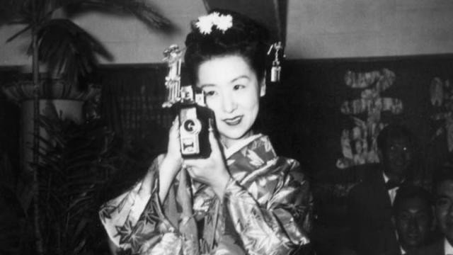 edfilmfest's tweet photo. Kinuyo Tanaka (1909-77) - #EIFF22 Retrospective 🌸  

While arguably best known for her acting in Kenji Mizoguchi's #TheLifeOfOharu and #Ugetsu, Tanaka was an outstanding director in her own right 🎥

We'll be screening 6 new 4K restorations of films from Tanaka as a director 👇 https://t.co/MTGEyDhm16