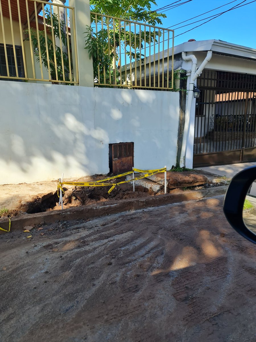 También las soluciones se publican.
<a href="/IDAANinforma/">IDAAN</a> <a href="/JCRufinalfaro/">Somos Rufina Alfaro</a> fluido potable normalizado.
Ya solo queda que se arregle la acera!
 Esto con quién sería?