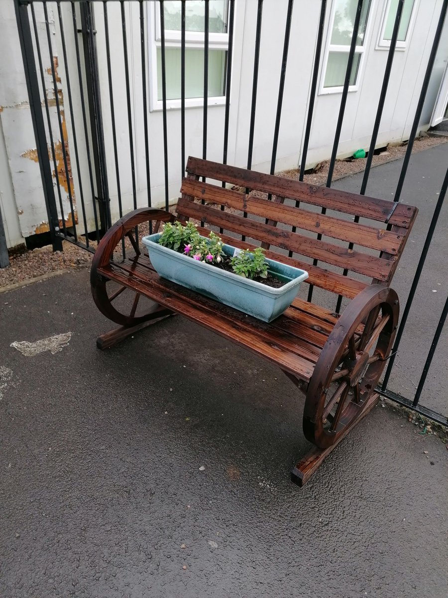 TES Torfaen tweet media