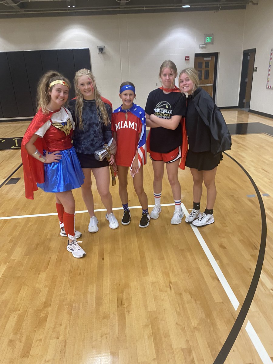 NHSGirlsBBall's tweet photo. Capping off June with our Summer Olympics! Themes were on point 👌🏼

🥇Superheroes 
🥈Minions &amp; Gru
🥉Adam Sandlers (also won best theme) https://t.co/ckbddjASd1