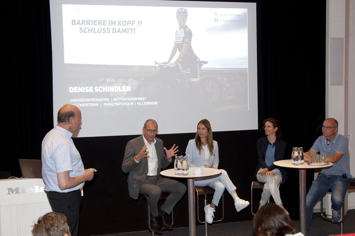 Miele_Press's tweet photo. Numerous sites &amp; colleagues from all over the world took part in our global 'Diversity &amp; Inclusion Week'. In various event formats, we discussed together, changed perspectives, learned, &amp; above all, laughed a lot &amp; celebrated our commonalities &amp; differences! #pridemonth https://t.co/yxeLqARcmR