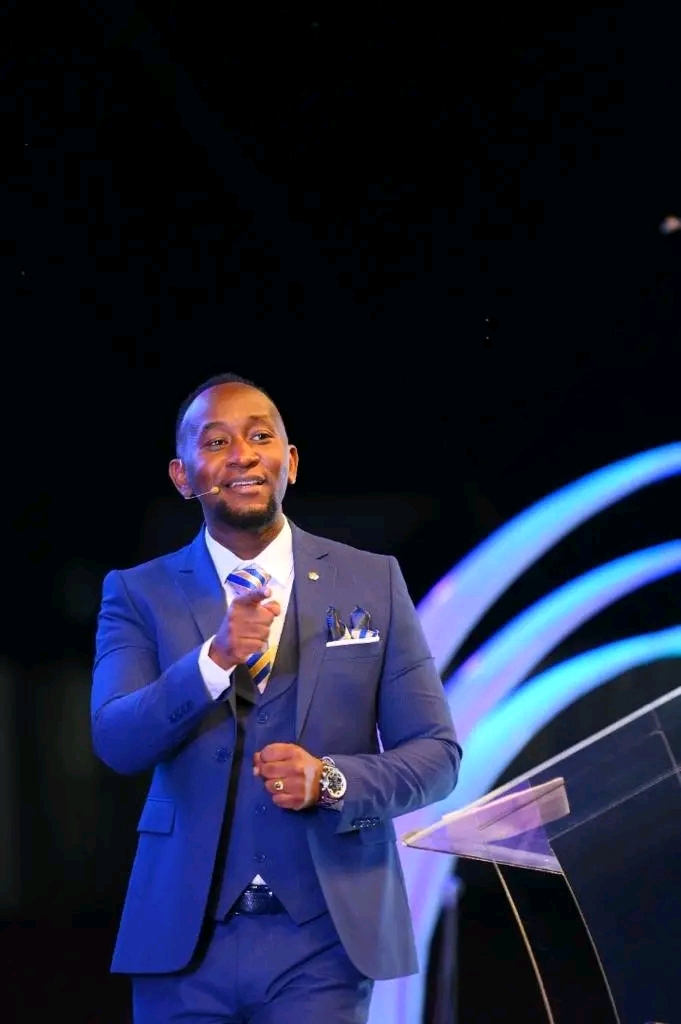 mighty_remnant's tweet photo. For I know the thoughts that I think toward you, says the Lord, thoughts of peace and not of evil, to give you a future and a hope_ Jeremiah 29:11

#ProphetElvisMbonye https://t.co/YFzjrwCULw
