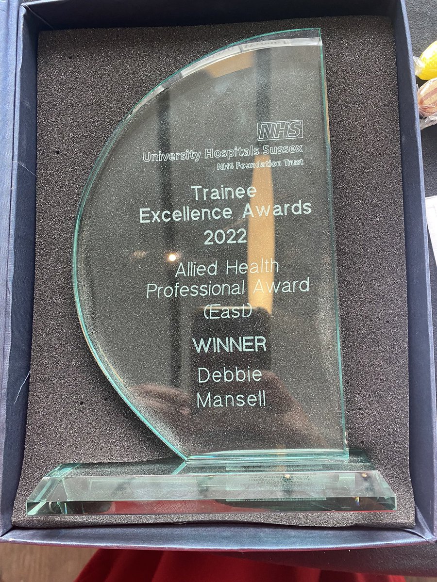 Proud to be nominated and won the Allied Health Professional award at the Trainee Excellence Awards 2022 x #TEAC2022 #occupationaltherapist #OccupationalTherapy <a href="/ot_prh/">@ot_prh</a> #teamgreen <a href="/AcuteFloorPRH/">Acute Floor PRH</a>