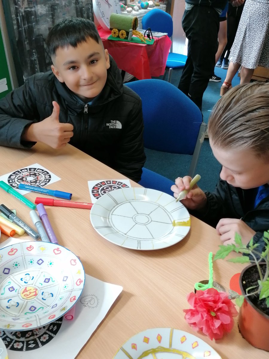 TES Torfaen tweet media