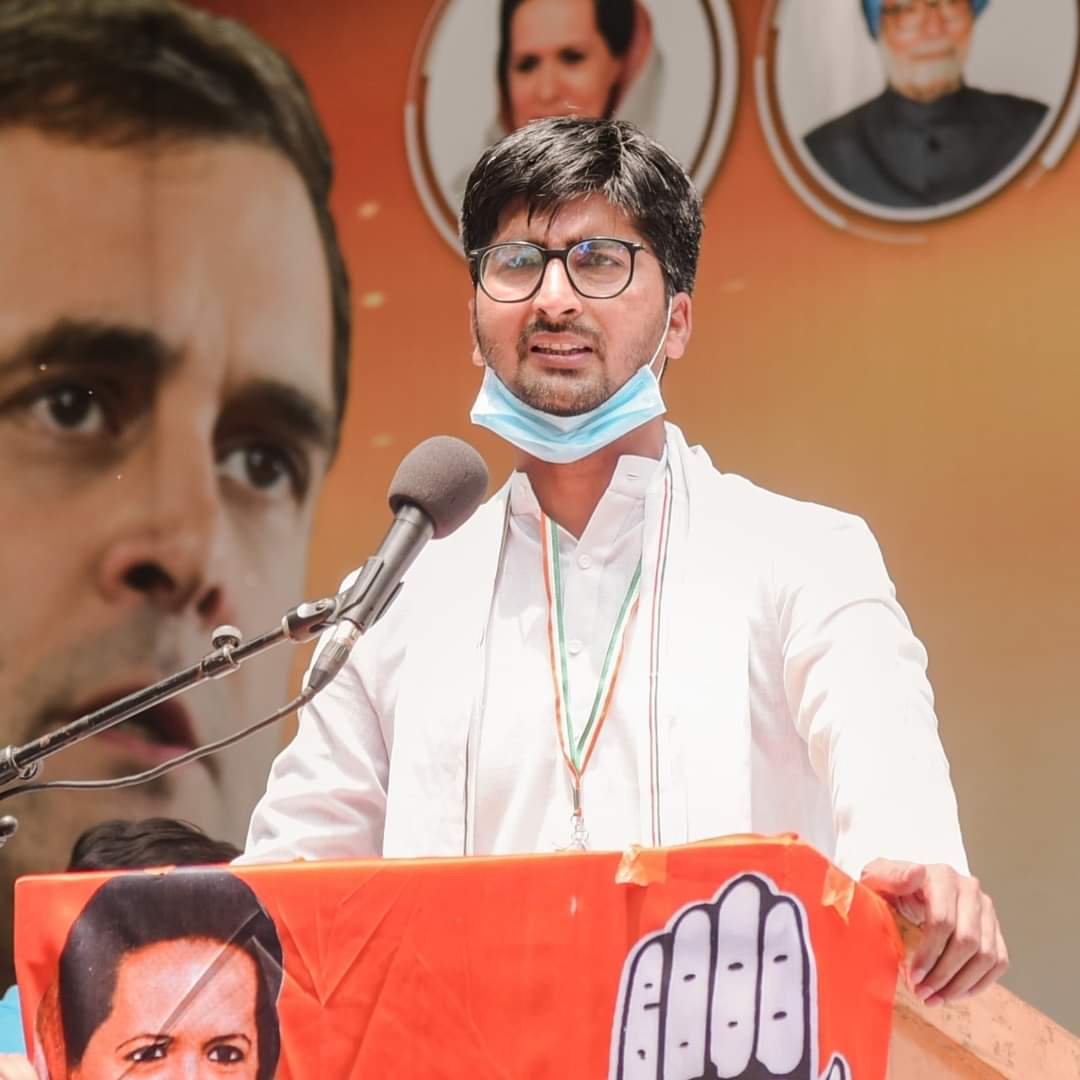 IYCPendraGPM's tweet photo. भारतीय युवा कांग्रेस के राष्ट्रीय महासचिव आदरणीय श्री @Cocopadhi जी को दिल्ली युवा कांग्रेस के प्रभारी बनाये जाने पर ढेरों बधाई एवं शुभकामनाएँ...

आपका अनुभव, नेतृत्व व मार्गदर्शन @DelhiPYC को और अधिक मजबूती प्रदान करेगा। https://t.co/Q4VJ5YXF7d