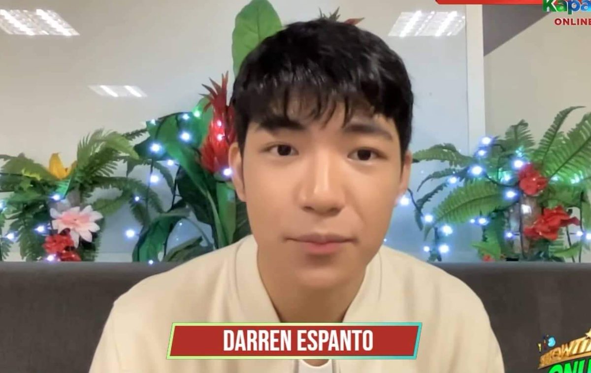 iLoveDarren_24's tweet photo. Hindi talaga makukumpleto ang araw kung walang Darren! :)

kakaDARREN mo 'yan 
#DarrenEspanto | @Espanto2001 https://t.co/bNhiNhPlz0