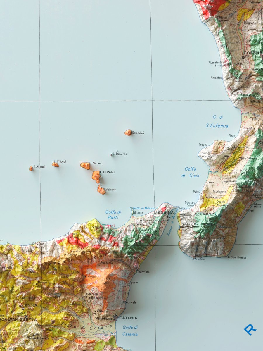 hellovizart's tweet photo. We expand our collection of maps dedicated to Italy with a soil map published in 1966 by the Geographical Society.
Coming soon will be three more maps dedicated to Italy, spanning more than 100 years of cartography in Italy.

#italy #maps #b3d #3dmapart #mapart https://t.co/5Jd1n90Tdd