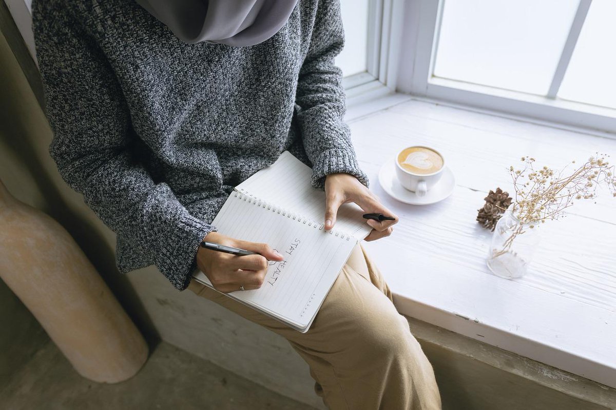 BioartF's tweet photo. #WednesdayTip Keep up with daily routines
✅ Get up, go to bed at similar times everyday
✅ Keep up with personal hygiene
✅ Eat healthy meals at regular times
✅ Exercise regularly
✅ Allocate time for working, time for resting
✅ Make time for doing things you enjoy
Source WHO https://t.co/lLz6ueWy2g