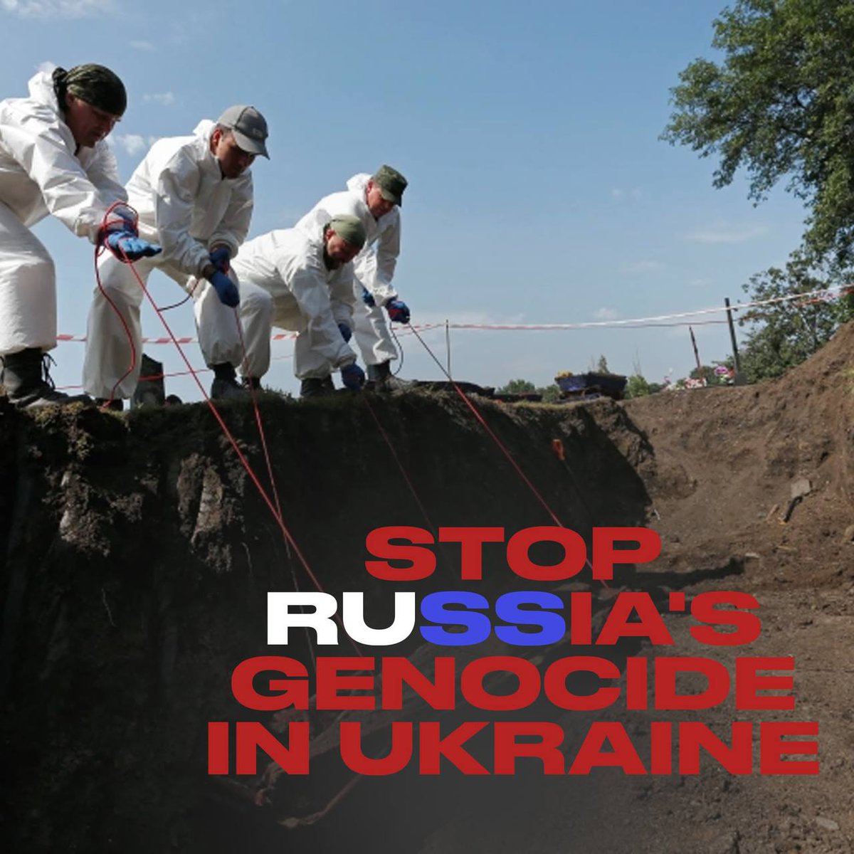 AnnaVinnitsky's tweet photo. Hundreds of Ukrainians take to the streets in Madrid and call on NATO countries to stop the genocide of Ukrainians #ArmUkraineNow @POTUS @SecBlinken @Europarl_EN https://t.co/zRHWZnv7ds