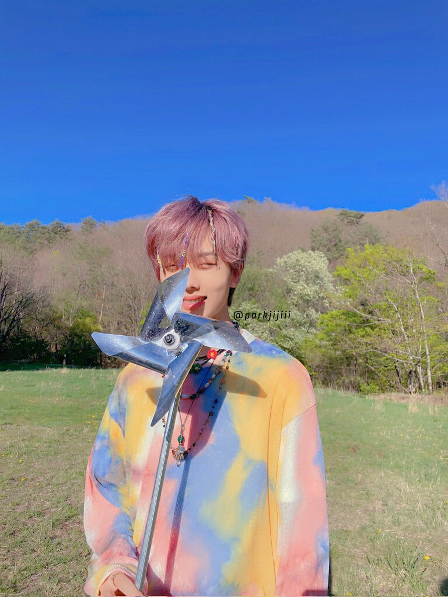 jisung. out tweet media