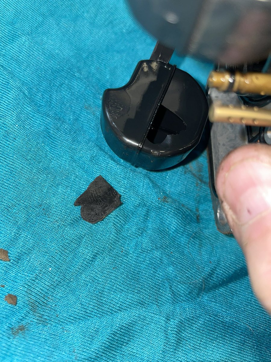 DGyryluk's tweet photo. First time finding a piece of plastic that big in a carb. Could explain why my crankcase kept filling with gas. https://t.co/nTuW1kZdBG