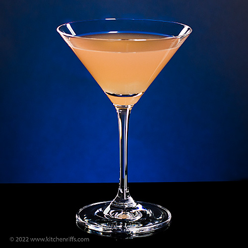 The Sunshine Cocktail — cool and refreshing, the perfect answer to summer’s heat: kitchenriffs.com/2022/06/the-su…