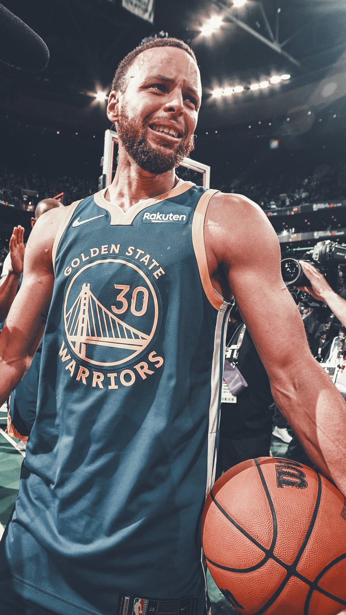 GSWdelivery's tweet photo. This 📸 gets me so emotional!! 

🏆
🏆
🏆
🏆

#StephCurry https://t.co/Yz2Qlq0clX