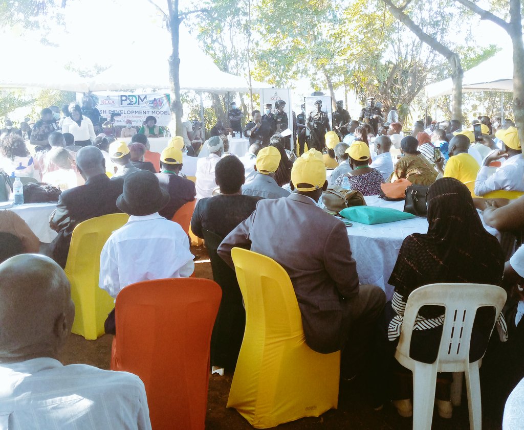 KampalaPdm's tweet photo. KAMPALA NAKAWA DIVISION: @RobinahNabbanja Asked The Delegates To Get Involved In All The PDM Activities. Sighted The Importance Of Data Collection In Stream Lining Of The  The Beneficiaries In The Parish Development Model https://t.co/PZHnooNu9N