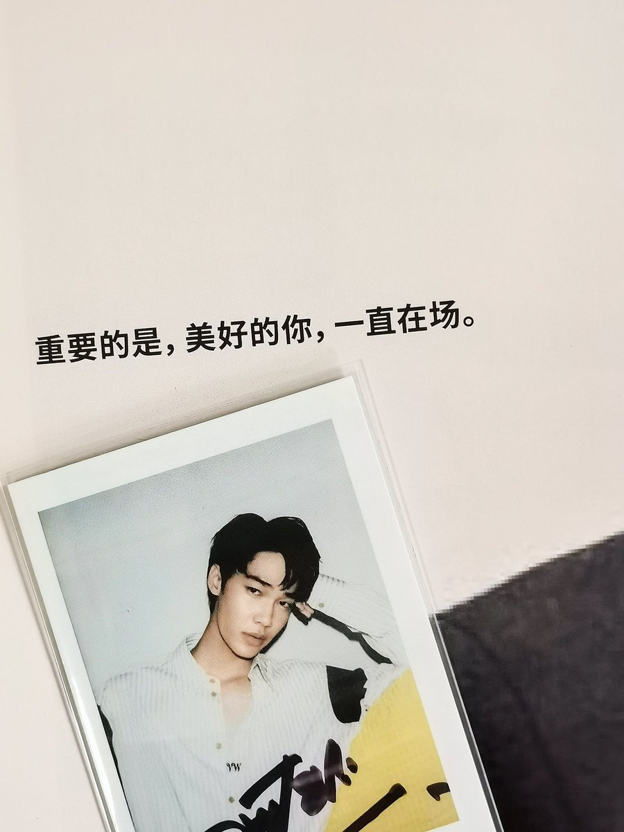 evangeline_718's tweet photo. 你是藏在云层里的月亮，也是我穷极一生寻找的宝藏✨
#Happy6MwithDewJsu

#dew_jsu 
#สำนักเจสุไร้พ่าย 
#jsukungfuAcademy https://t.co/jSxjAzhBos