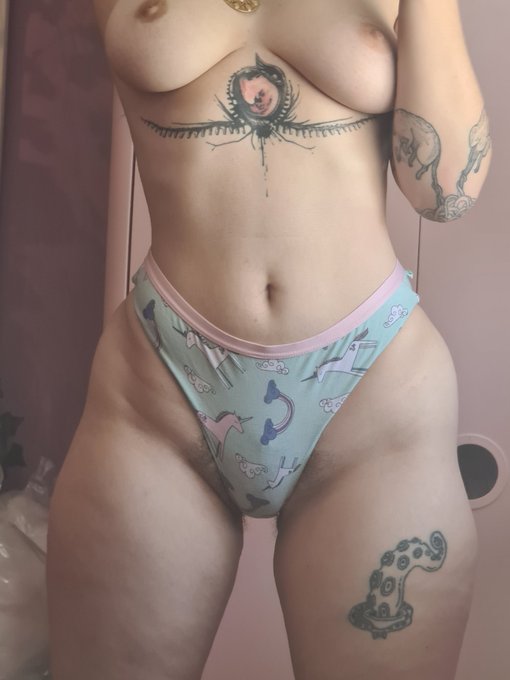 &Ccedil;a faisait longtemps que j'avais pas post&eacute; par ici... Je viens &agrave; peine de tourner une nouvelle vid&eacute;o