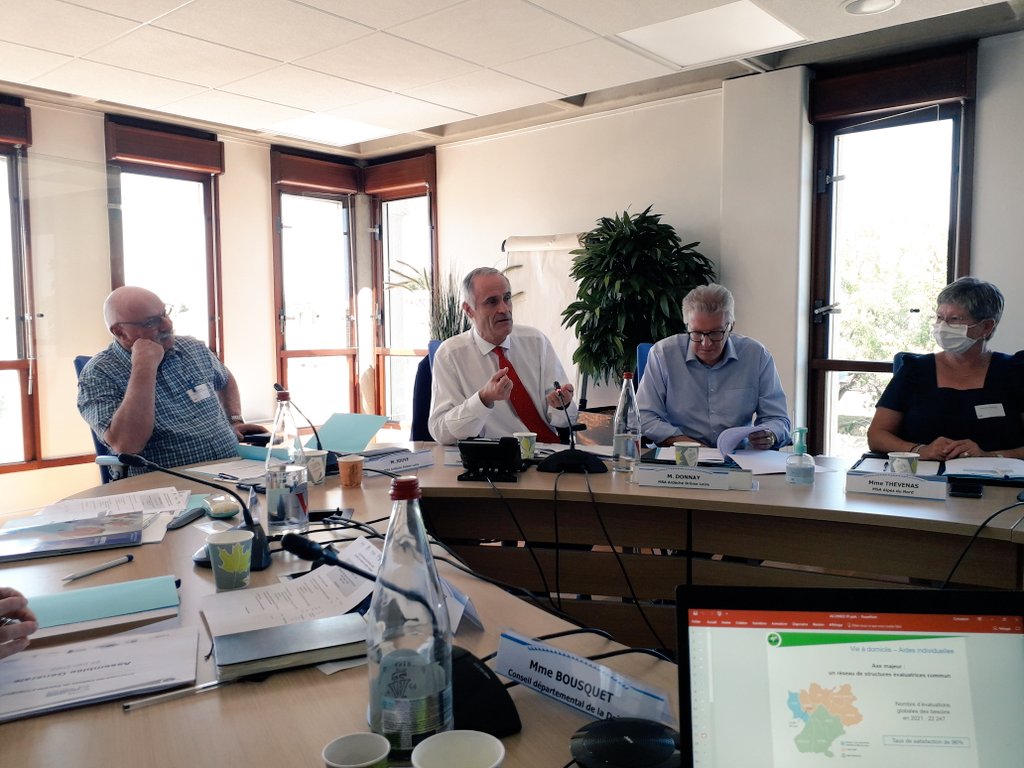 Plus de 1000 programmes de prévention #bienvieillir réalisés en 2021 et plus de 22 000 évaluations à domicile pour identifier les besoins des retraités et leur proposer un plan personnalisé. Yves Corvaisier