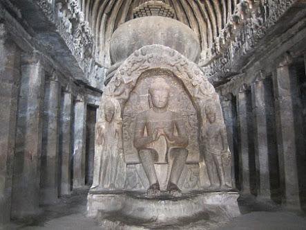 IndiaHistorypic's tweet photo. Ajanta Caves In  Aurangabad , Maharashtra .

Aurangabad's Earlier Name Was Khadki and Then Renamed to Fatehnagar . 

Aurangzeb Renamed The City as Aurangabad 

Finally It Is Now Renamed as  Sambhaji Nagar https://t.co/kCvWqk30wo