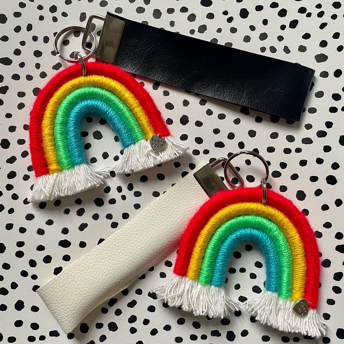 crafts_rachel's tweet photo. Keyring’s now added to my Etsy Shop 🤍✨🗝🌈
The perfect gift 😍
https://t.co/Om834eACIz
#etsyshop #teachergift #keyrings #macramekeyring #macrame #crafters #TheCraftersUk https://t.co/mtbeSKYBdb