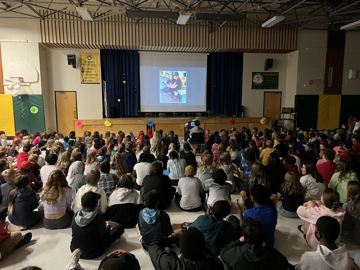 ches_school's tweet photo. We’re celebrating a wonderful year here at CHES today! Thank you to students, families and staff. Have a safe and happy summer break. https://t.co/vvE6ABlsRC