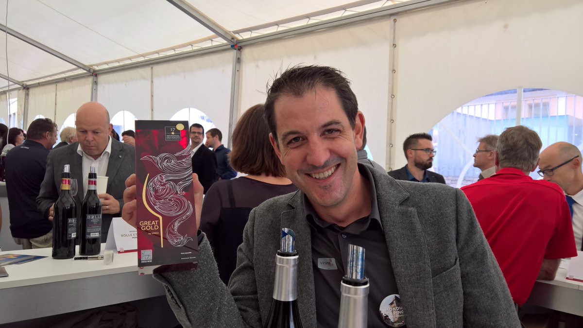 Arriving tomorrow direct from Eglisau :D 6 new vintages of Mathias Bechel's best. Including a few cases of the serial "best in the country" Bechtus, the current "top 5 in the country" Chardonnay, and fresh oh so swiss Blauburgunder...