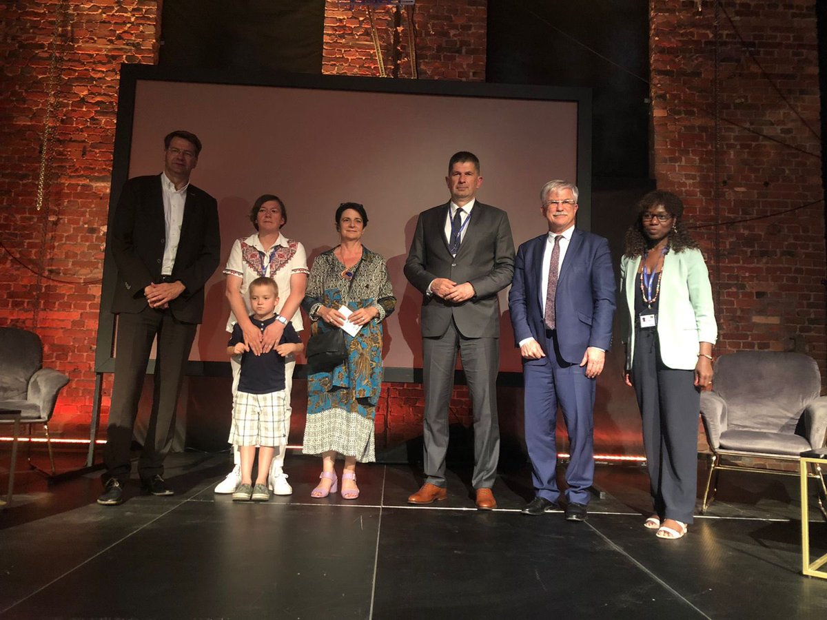 Une soiree de la délégation française au <a href="/WUF_UNHabitat/">World Urban Forum</a> sur la résilience avec beaucoup d’émotion avec #katowice #dunkerque et les maires #ukrainiens