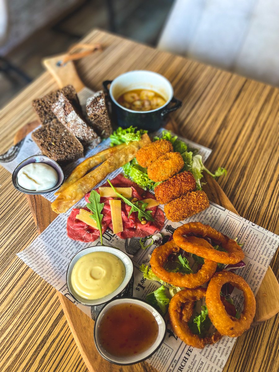 NIEUW! Op onze kaart is nu ook een proeverij van voorgerechten te vinden voor 2 personen. Wanneer komt u genieten van deze heerlijkheid?