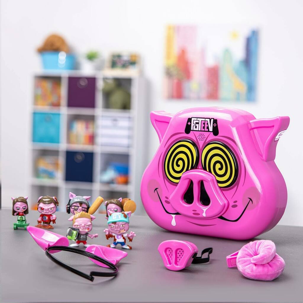 BonkersToys's tweet image. Don’t miss out on the #FGTeeV Psycho Pig set! All of these pig-themed figures &amp;amp; gear are available on Amazon! #bonkerstoys instagr.am/p/CfZHpdLLHlb/