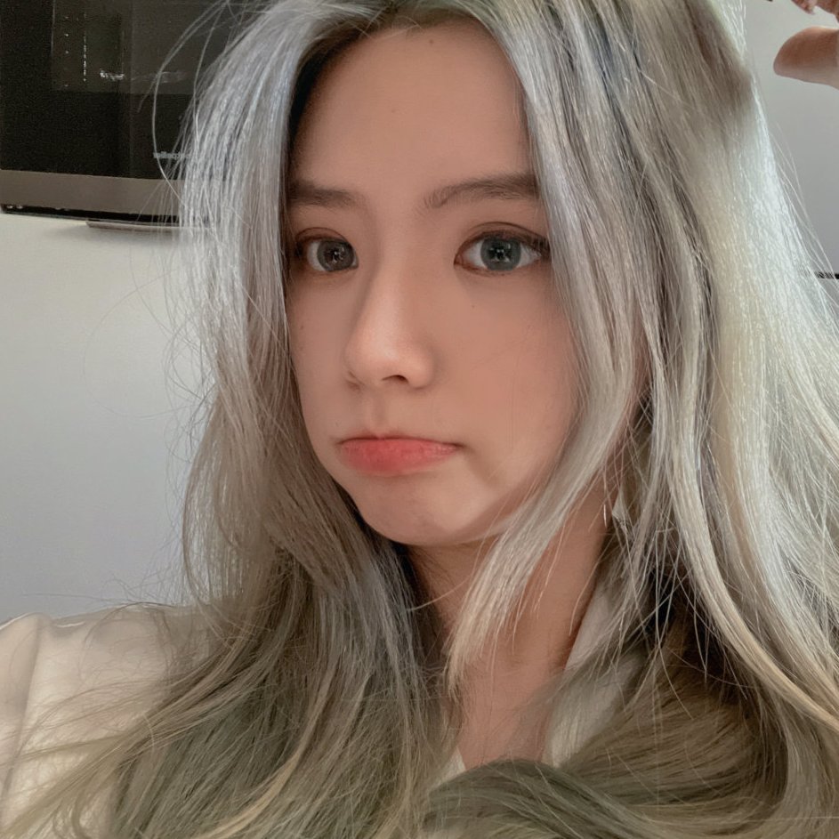 MuttSince's tweet image. There is always something, whether you want it or not, it will happen, you can only accept it; there is always something, whether you avoid it or not, it will come, you can only face it.