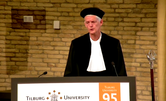 TilburgU_TILT's tweet photo. Prof Dr Kees Stuurman delivers his farewell valedictory address entitled “Digital spaces, digital rules”, taking stock of the past and emerging policy initiatives on technical #standards and #ICT law. @TilburgU https://t.co/1pd9CaTA0c