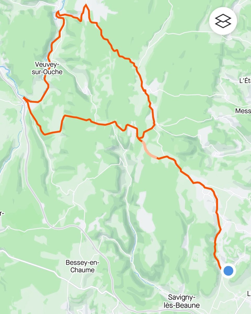 ABerryLloyd's tweet photo. 35 miles today and 900m of climbing but the downhill was worth it #cycling #Beaune https://t.co/fRhhWBNQ1Y