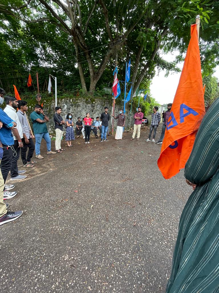 AbvpKla's tweet photo. ABVP Kerala Law Academy Unit held protest against the Taliban model murder in Udaipur, Rajastan.
#ABVP_KLA @eOrganiser
@ABVPVoice @KeralaABVP @ABVPRaj @tvjanam @janmabhumidaily
#Udaipur #UdaipurHorror https://t.co/bxwhBfw5Cp