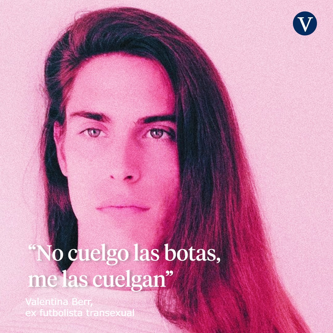 LaVanguardia's tweet photo. La futbolista transexual Valentina Berr se retira por el acoso sufrido: “No cuelgo las botas, me las cuelgan”

La jugadora explica la transfobia a la que se ha visto sometida durante sus cuatro años como profesional.

Ha hablado con ella @edurneconcejo 

https://t.co/REj9LZDq9K https://t.co/UsBZQLNs49