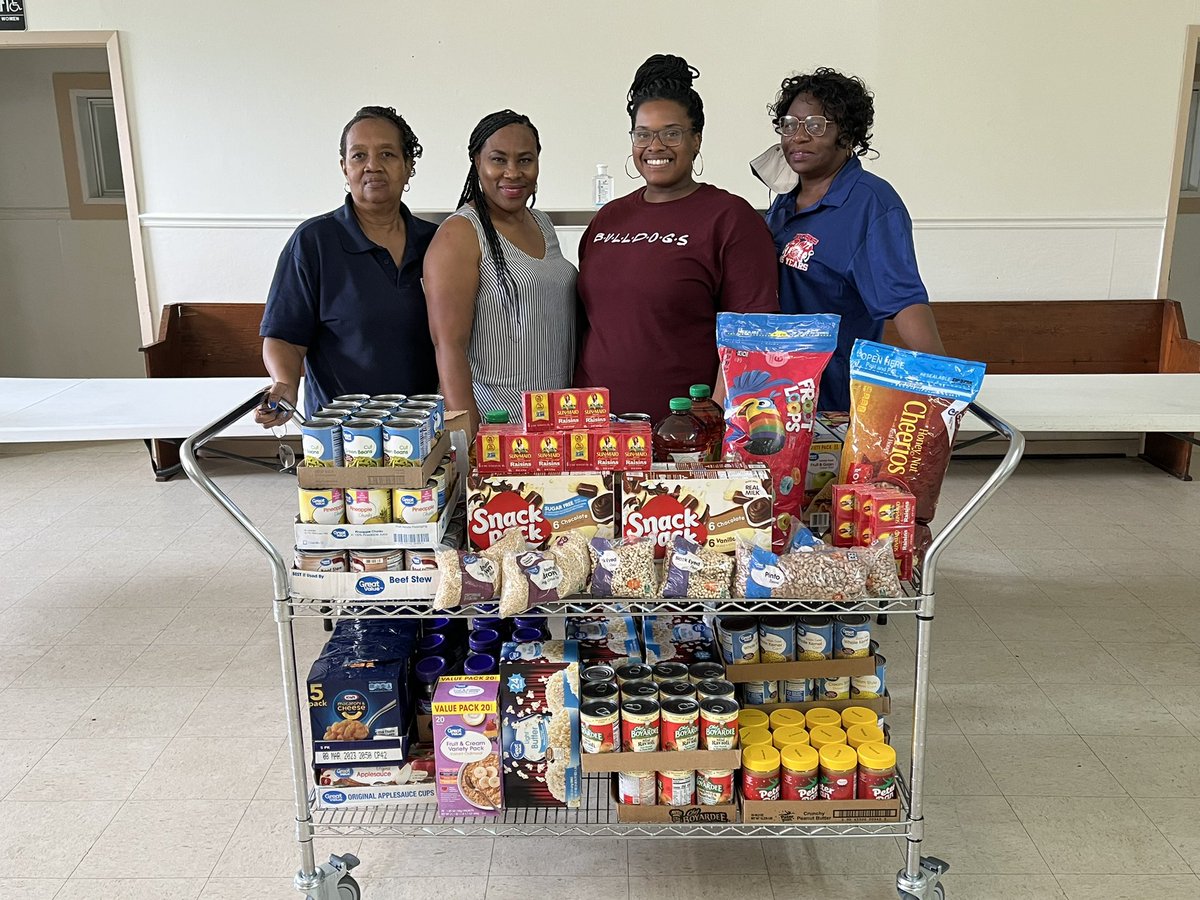 On behalf of AIM for CHangE program, we would like to thank Rural Medical Science Scholars for your collaboration and sponsorship. Shuqualak pantry is very grateful for the donation.#aimforchange #msstateextension #hailstate