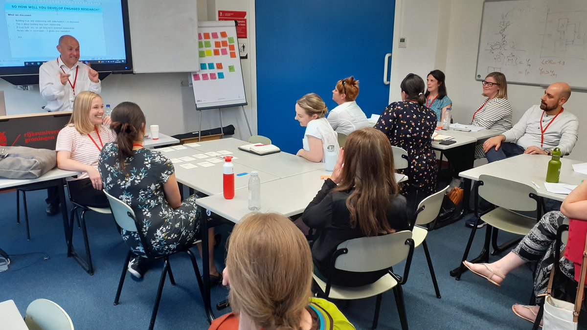 MiSWila's tweet photo. Inspiring an lively discussion  #LK9 Session "Seeding the skills for engaged research across Ireland" with #Michael Foley from #TrinityCollegeDublin https://t.co/PLzFeKyCJf