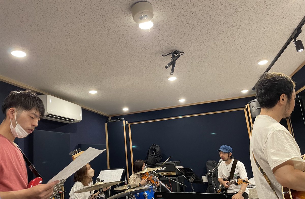 今日はバンドリハだったのだけど
ひっさしぶりにうたったので声が枯れた。
全然うたってなかったんだな
試しに買っておいた新しいマイクがなかなかよくて満足。