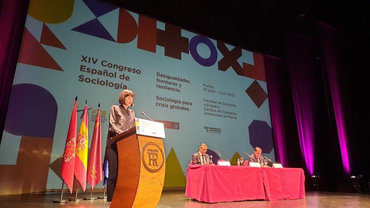FES_Sociologia's tweet photo. La ministra de Ciencia e Innovación, @DianaMorantR, ha inaugurado esta tarde el XIV Congreso Español de Sociología, que acoge Murcia hasta el próximo sábado, bajo el lema ‘Desigualdades, fronteras y resiliencia. Sociología para crisis globales’ #CongresoFES2022 https://t.co/uVSkPAl4W8