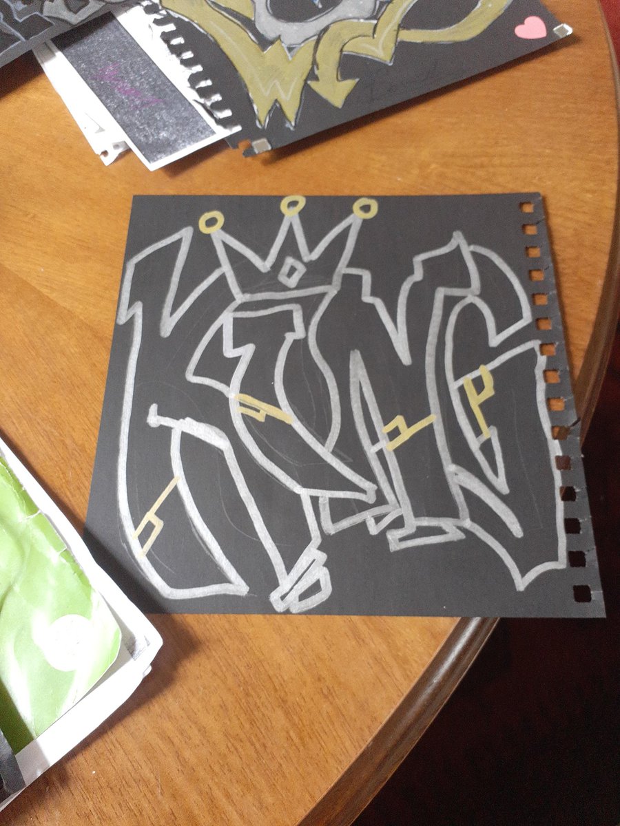 Random_Beings's tweet photo. #GraffitiArt #TraditionalArt
,^, decided to post it https://t.co/LRAjj7cBFm