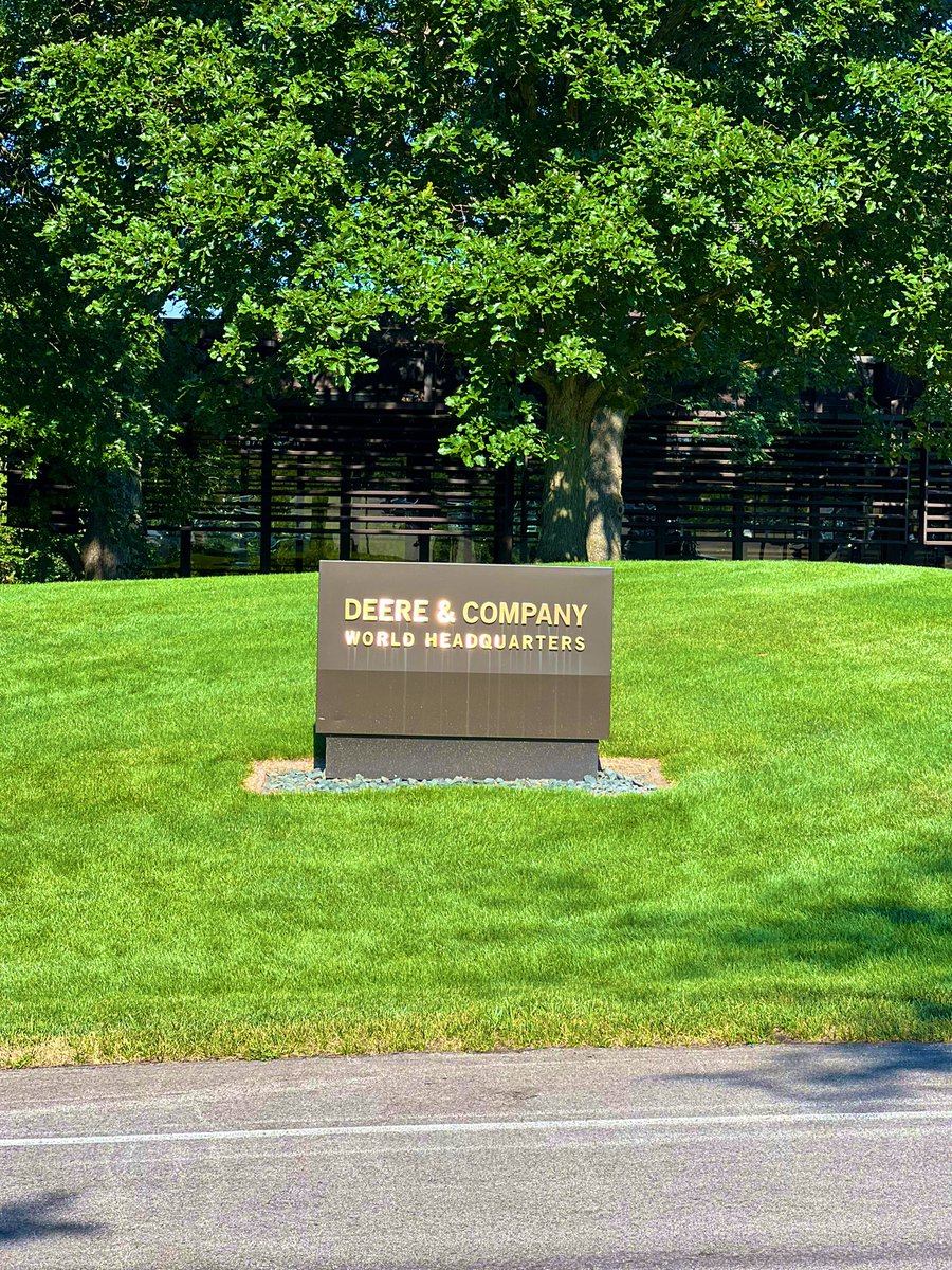 ColsonBates's tweet image. Quick trip to the @JohnDeere World HQ after this mornings shift. @JDCLASSIC