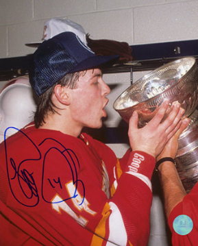  Happy 54th birthday Theo Fleury! Here\s Theo drinking out of Lord Stanley (1989) 