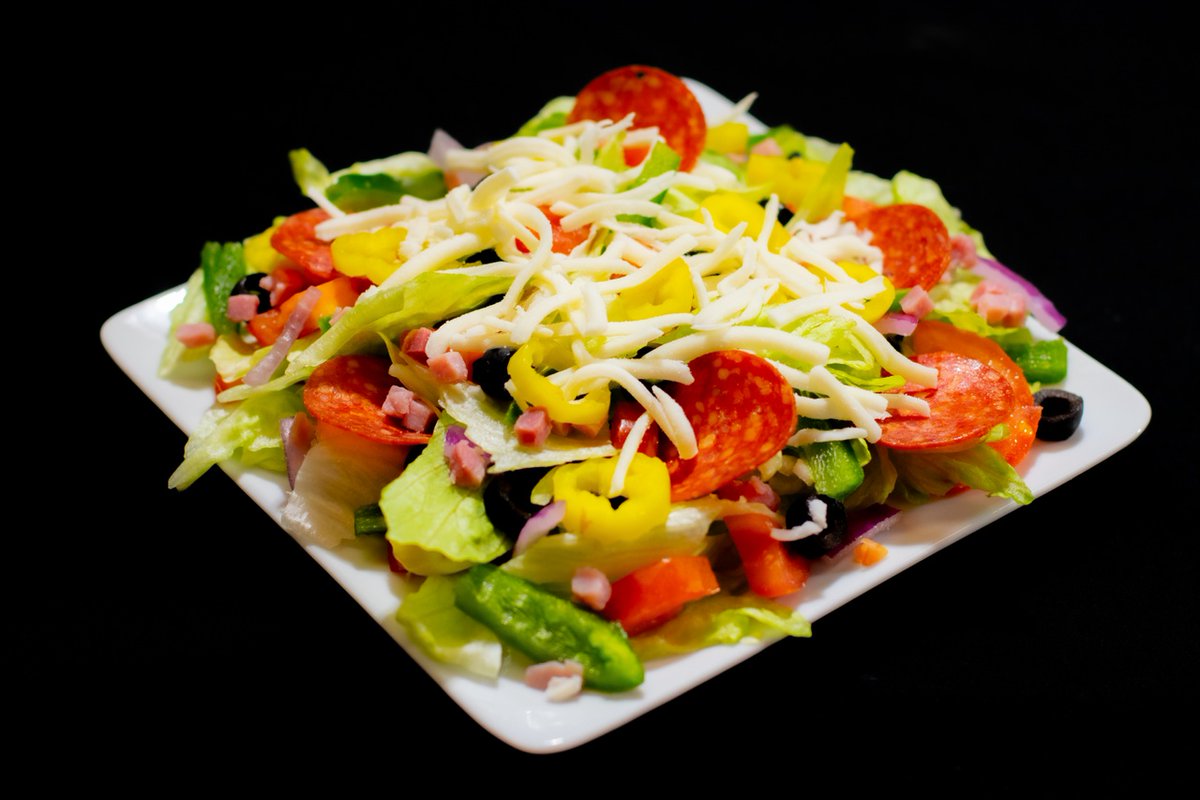 Snappy_Tomato's tweet photo. Snappy salads are unbe-leaf-able! Have you tried one yet? #MakeItSnappy #SnappyTomato https://t.co/4M9AvOBaB3
