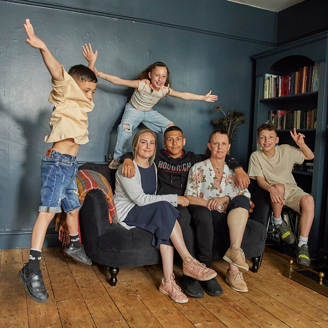 BristolUni's tweet image. &quot;It&apos;s amazing to feel part of something that has the potential to change the way we live for the better.&quot;

Esther has been part of the @CO90 study for the past 30 years. Read about her story and find out about our #ResearchProgrammes 👉fal.cn/3pQPB