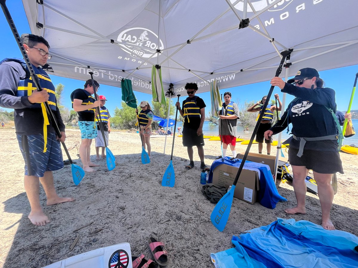 UnityCare's tweet photo. An amazing Friday for a few of our youth, who took a trip to gain more information about employment and housing options, while developing relationships with other youth at Lake Folsom. 

A huge thank you to Stand Up Paddle Board for this opportunity! #UnityCare https://t.co/AMyceiLJfr