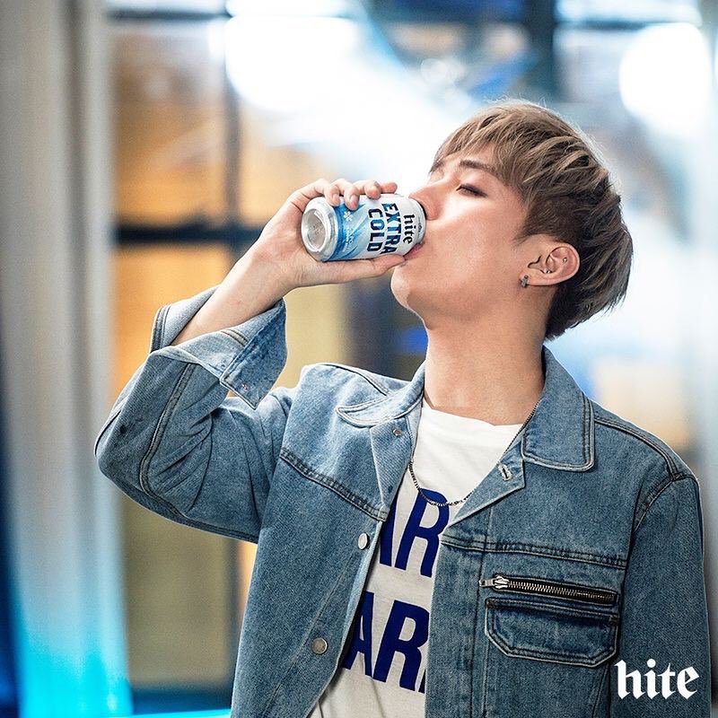 {close} n년전 오늘의 윤지성 tweet media