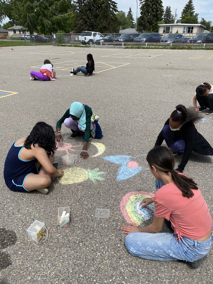 DebDunham16's tweet photo. Such a great finish to our school year. 💕 ❤️ I will miss being part of the BelPark community. Thank you for the amazing 8 years! @BelParkCBE https://t.co/I3W7UTKX67