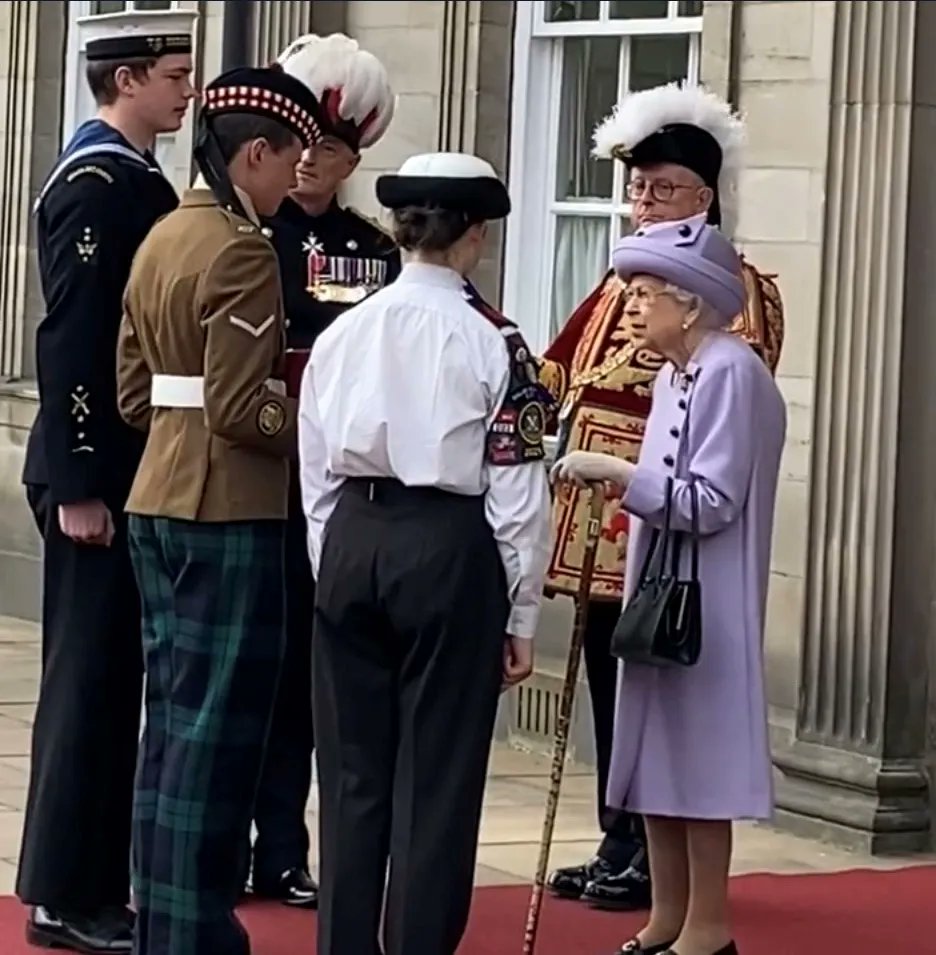 SeaCadetsUK's tweet image. At Sea Cadets you can learn new skills, build your confidence and maybe even meet our Patron, HM The Queen! POC Alasdair from Musselburgh Unit met Her Majesty earlier this week as he represented Sea Cadets at the 'Ceremony of the Keys' at the Palace of Holyroodhouse in Edinburgh.