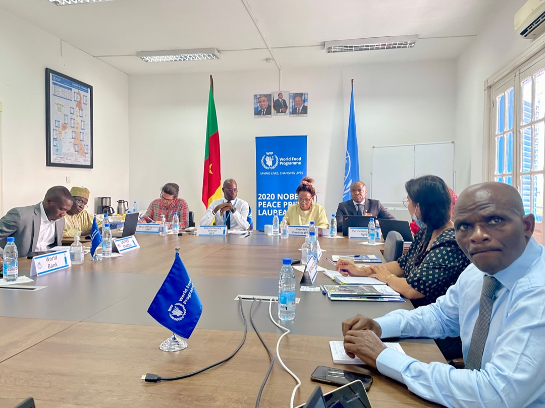 WFP_Cameroon's tweet photo. #Cameroon🇨🇲

#ZeroHunger can only be achieved via effective #Partnerships

@WFP shares operational achievements &amp; challenges for 2nd half 2022 with #Partners

🥂🥂to🇦🇺🇨🇲🇨🇦🇨🇳🇩🇰🇪🇺🇫🇷🇩🇪🇮🇸🇮🇪🇯🇵🇳🇱🇳🇿🇳🇴🇰🇷🇸🇪🇨🇭🇬🇧🇺🇸 for supporting the #SavingLives &amp; #ChangingLives agenda

#Wednesdayvibe https://t.co/9kFkmjrJHy
